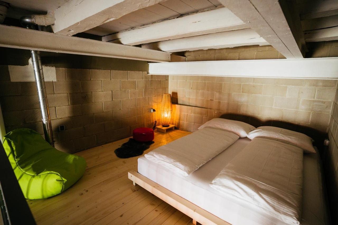 Smaltovna Lofty Appartement Lučenec Buitenkant foto