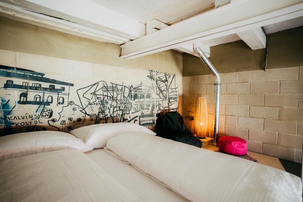 Smaltovna Lofty Appartement Lučenec Buitenkant foto